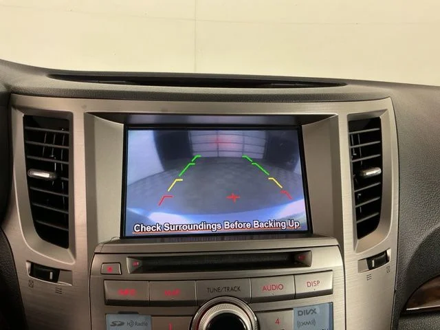 Used 2014 Silver Subaru 2.5i image 20