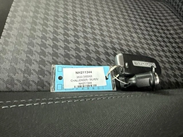 Used 2022 Silver Dodge SXT image 32