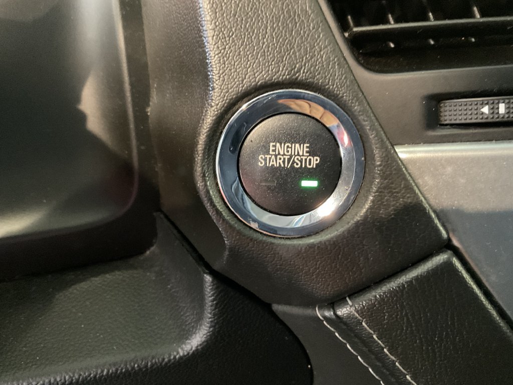 Used 2020 Gray Chevrolet Premier image 20