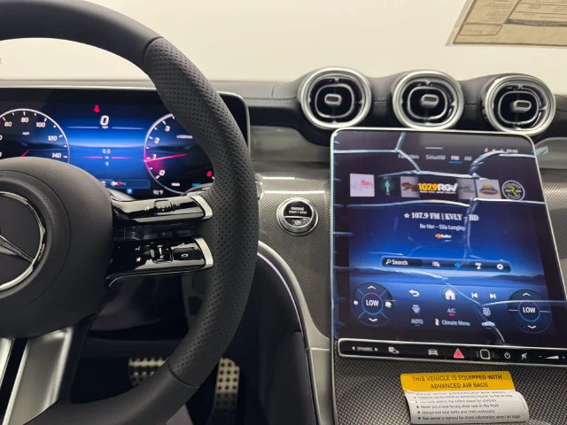 New 2026 MANUFAKTUR Moonlight Whit Mercedes-Benz GLC 300 image 23