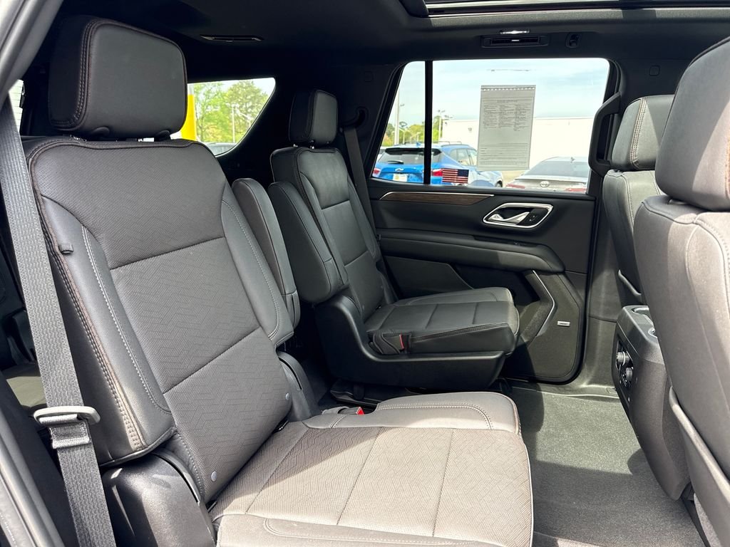 Used 2024 Black Chevrolet High Country image 26