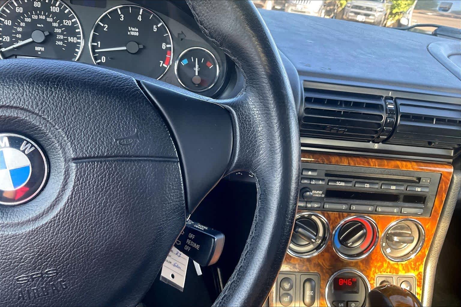 Used 2001 Titanium Silver Metallic BMW 3.0i image 21