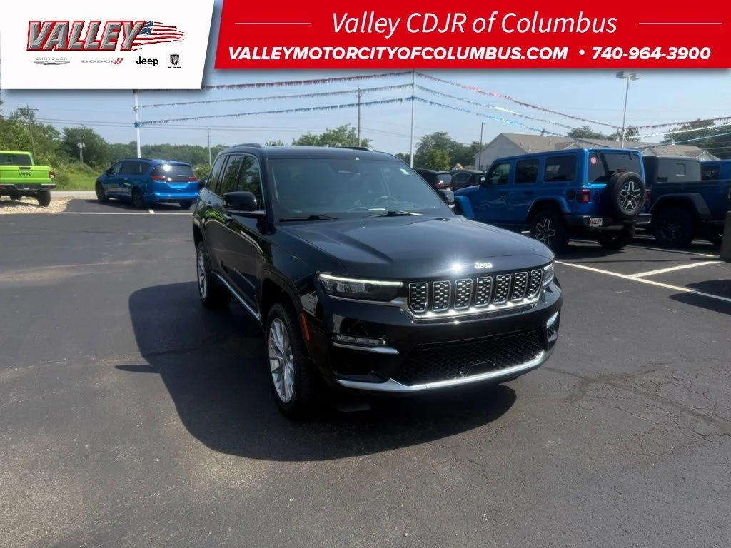 Certified Used 2023 Black Jeep Summit 4xe image 1
