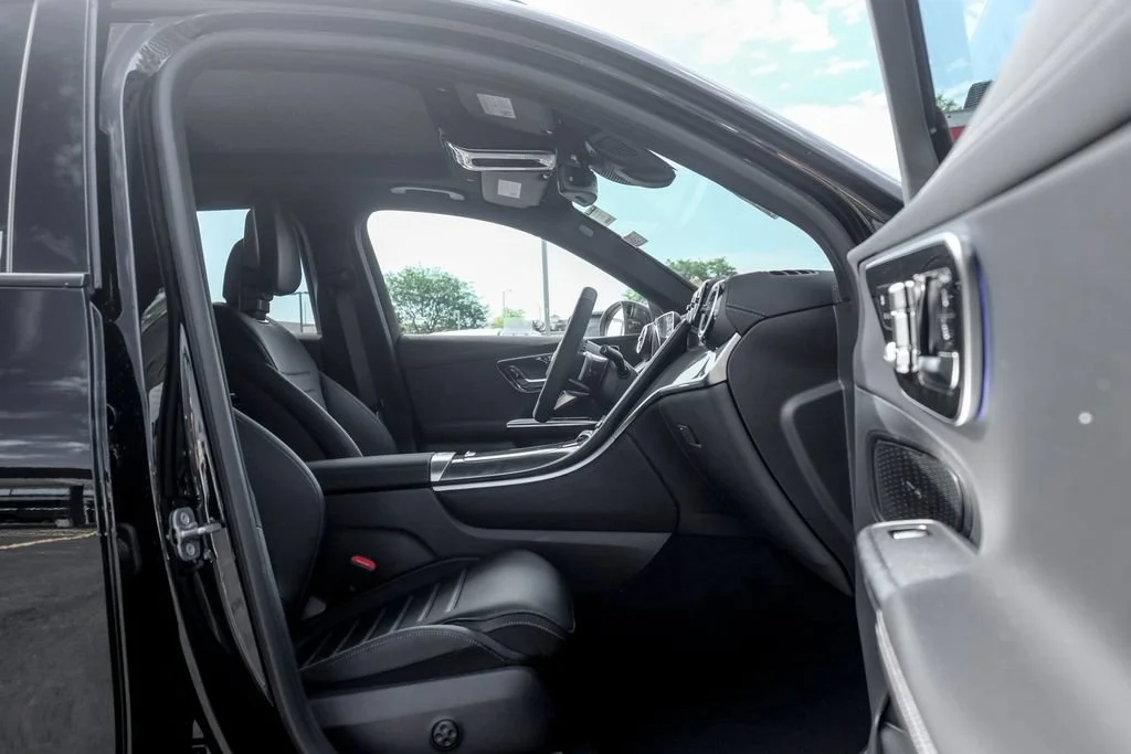 New 2027 Black Mercedes-Benz GLC 300 image 52