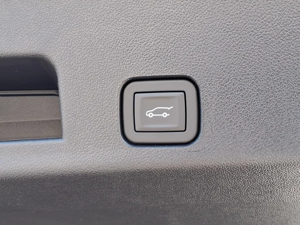 2027 Chevrolet Traverse RS - Photo 29