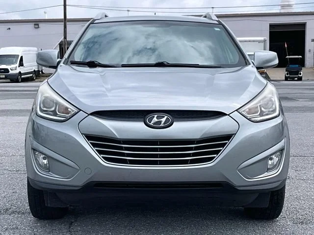 Used 2015 Graphite Gray Met Hyundai SE image 4