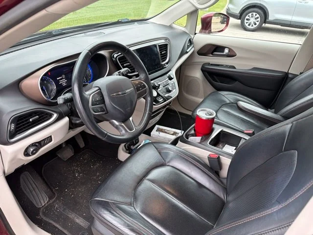 Used 2017 Red Chrysler Touring L Plus image 7