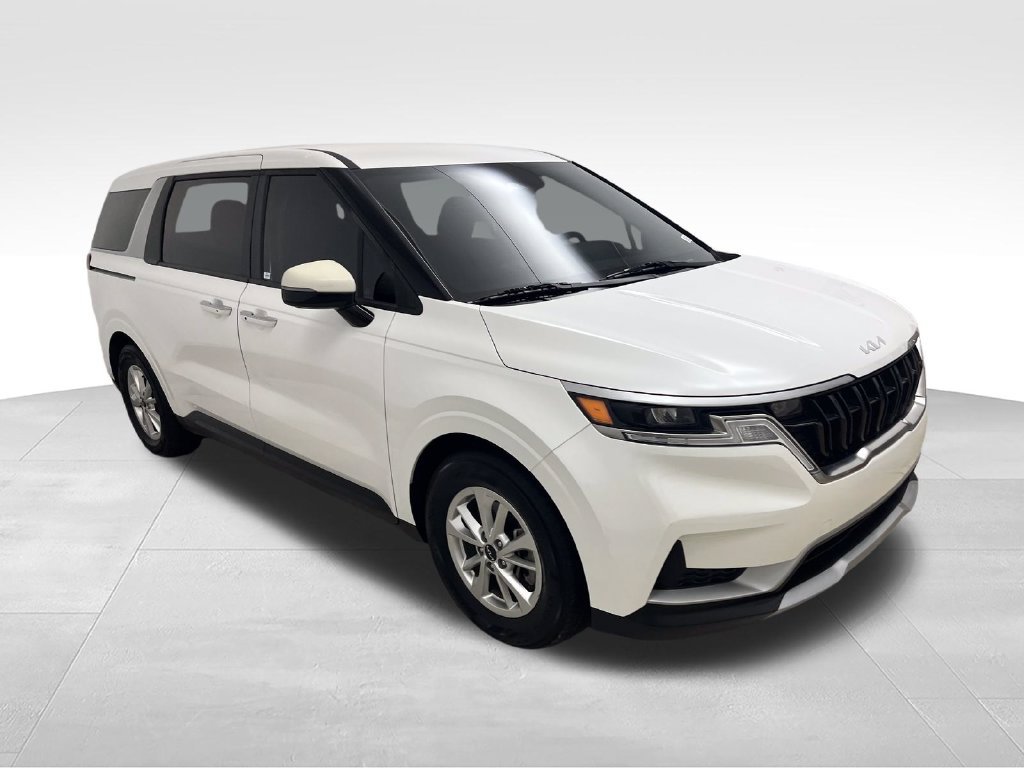 Used 2023 White Kia LX image 7