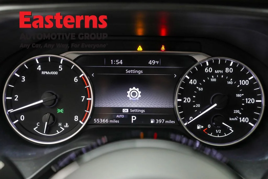 Used 2022 White Nissan SL image 18