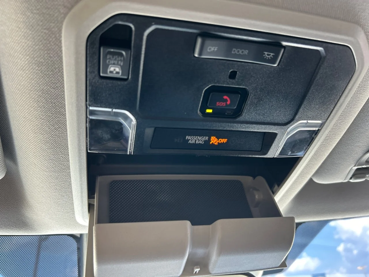 Used 2023 White Toyota SR5 image 14
