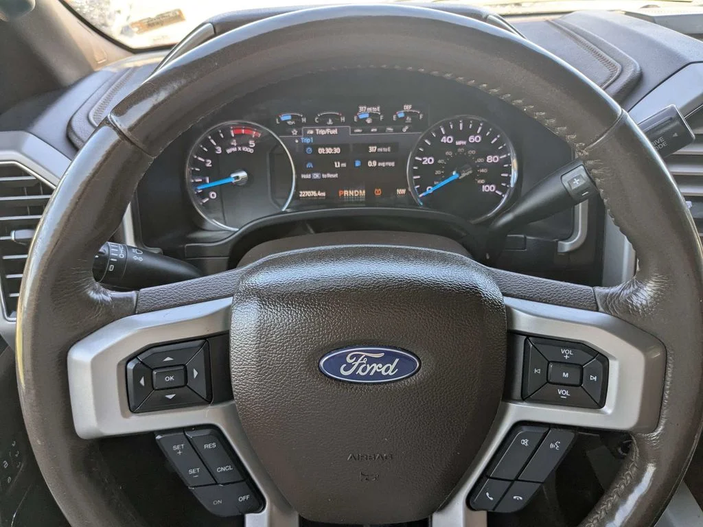 Used 2021 Red Ford King Ranch image 28