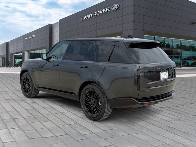 New 2026 Carpathian Grey Land Rover SE image 3