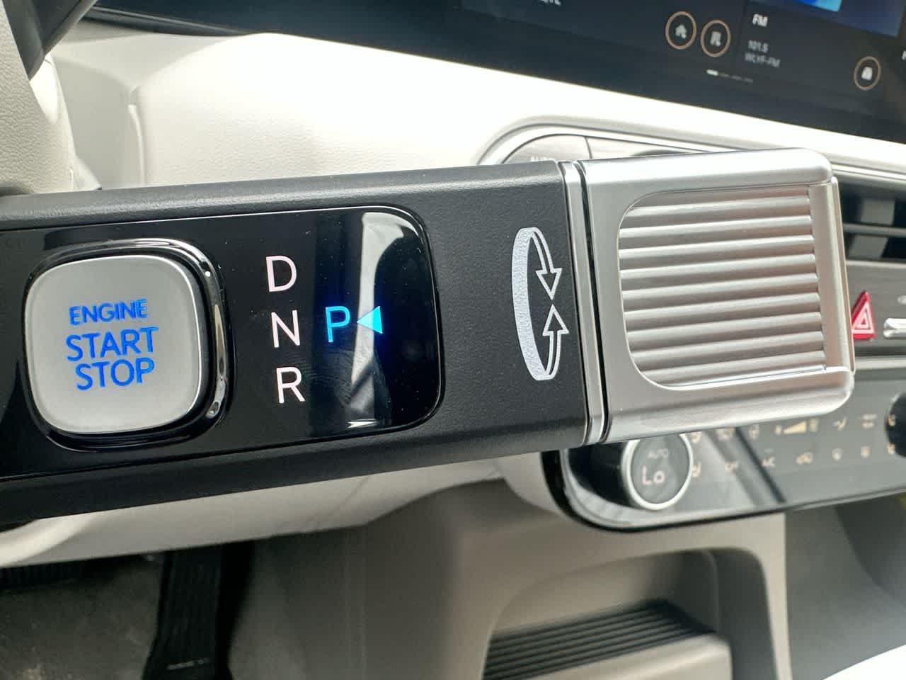New 2026 Creamy White Pearl Hyundai Blue SEL Premium 8P image 21