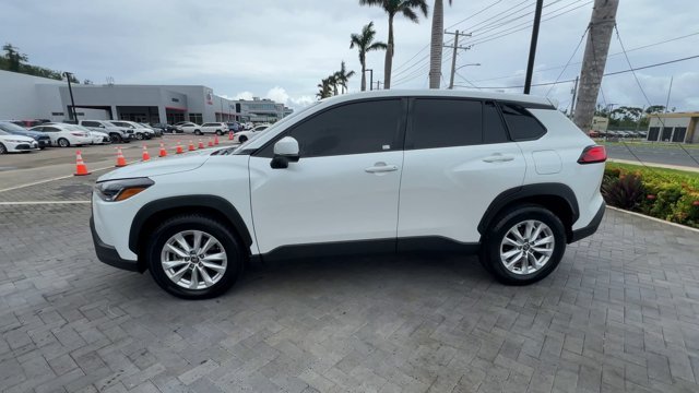 Used 2024  Toyota LE image 7