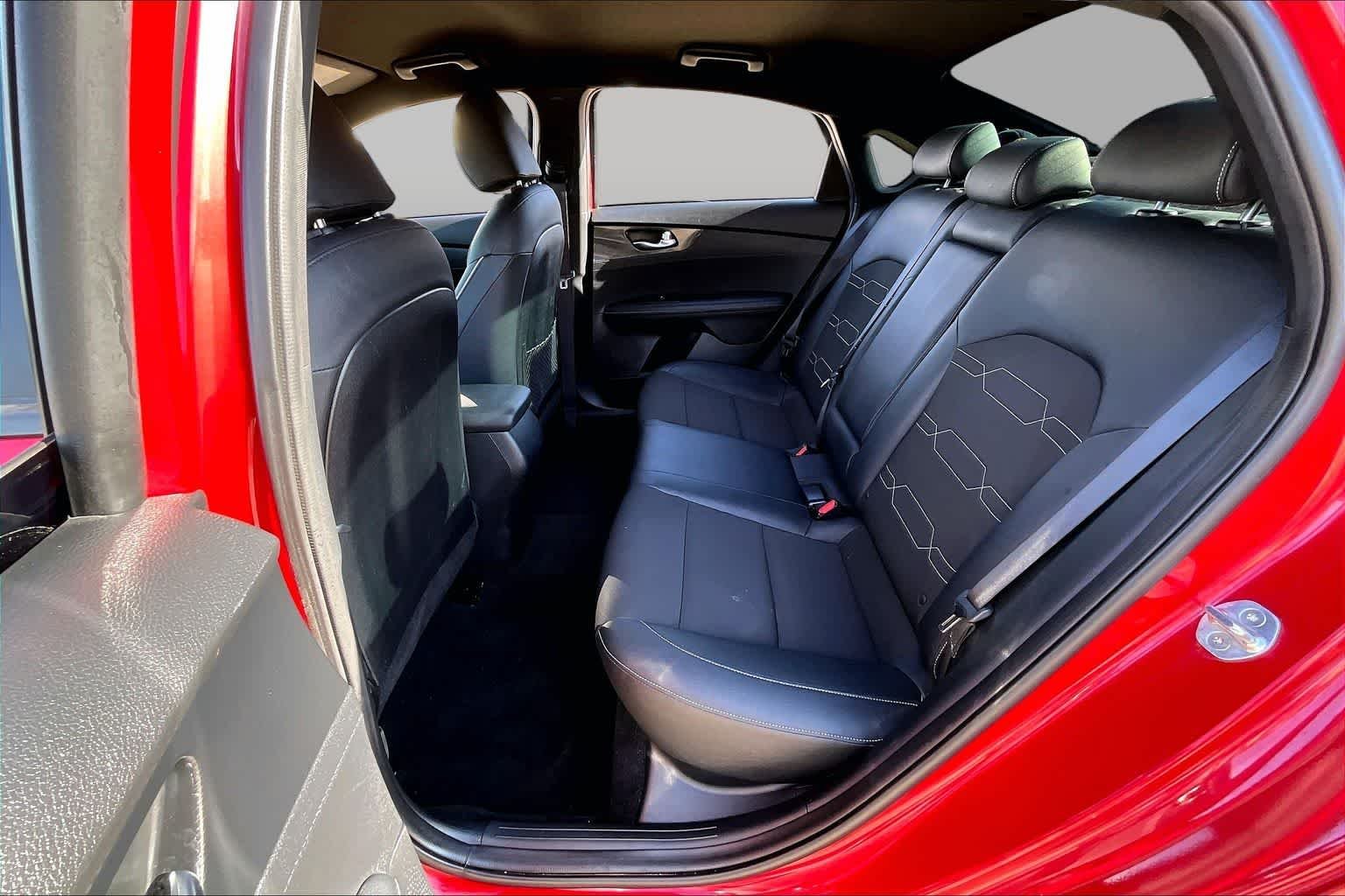 Used 2024 Currant Red Kia GT-Line image 19