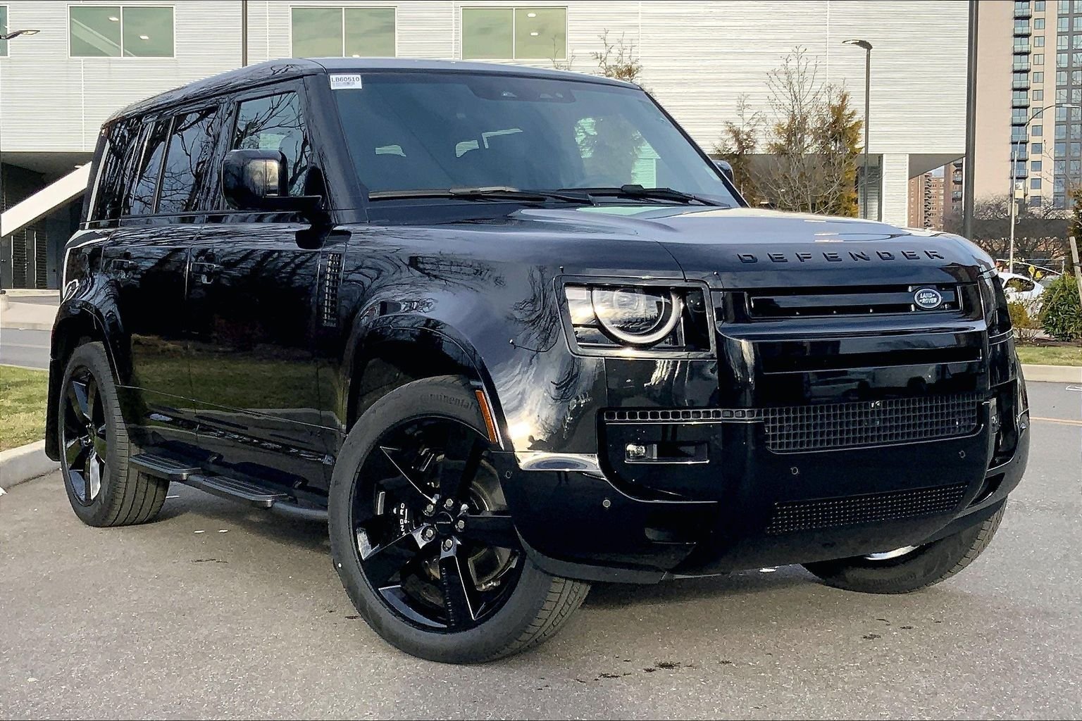 New 2026 Santorini Black Land Rover V8 image 2