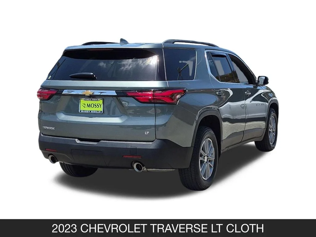 Used 2023 Green Chevrolet LT image 9