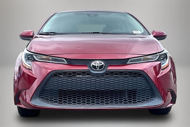 Used 2022 Red Toyota LE image 3