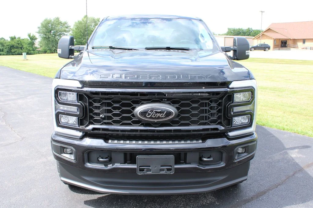 New 2026 Agate Black Metallic Ford F-250® XLT image 2