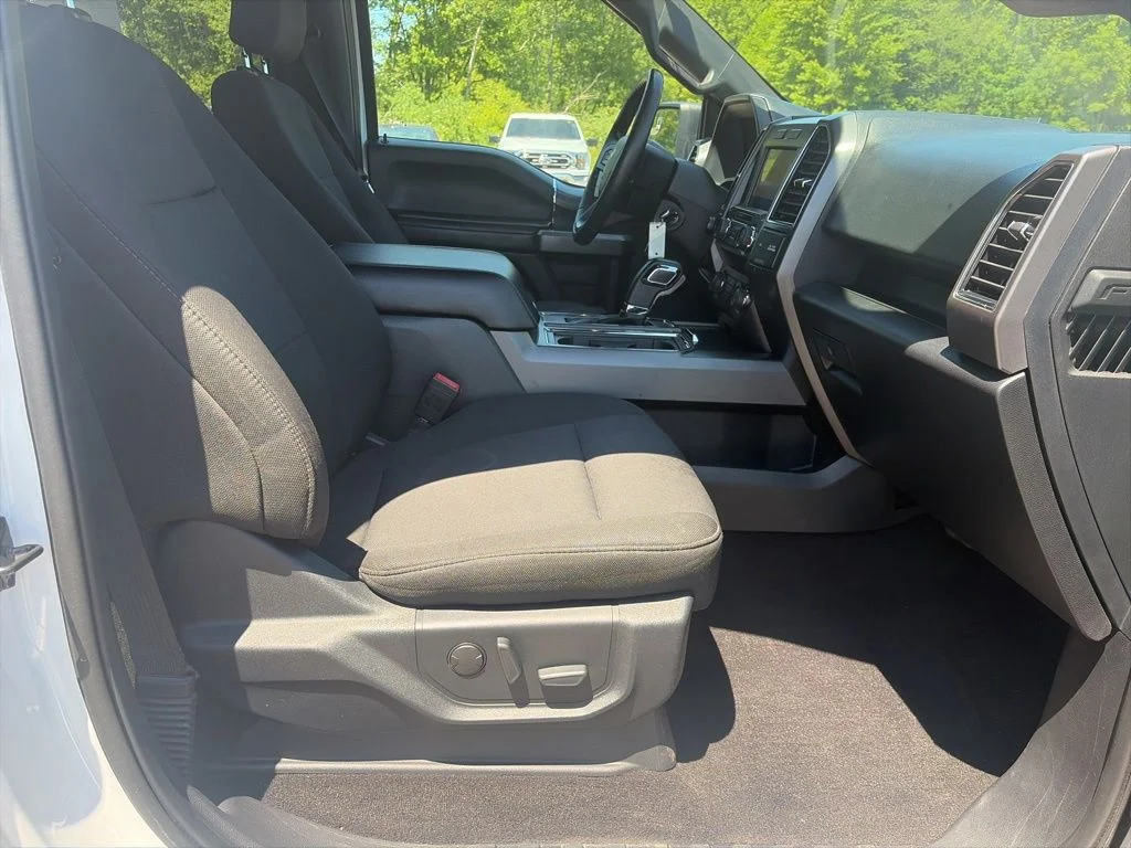 Certified Used 2020 Oxford White Ford XLT image 35
