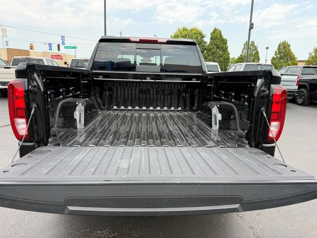 2026 GMC Sierra 1500 SLE - Photo 7