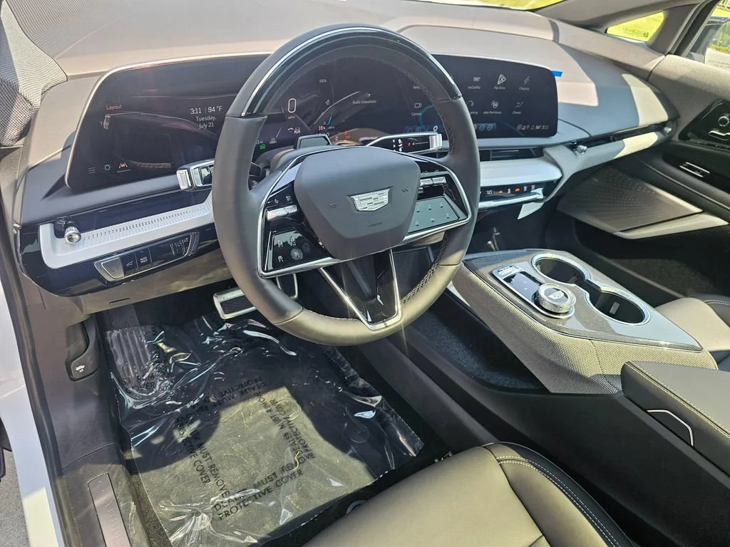 New 2026 Vibrant White Tricoat Cadillac Sport image 19