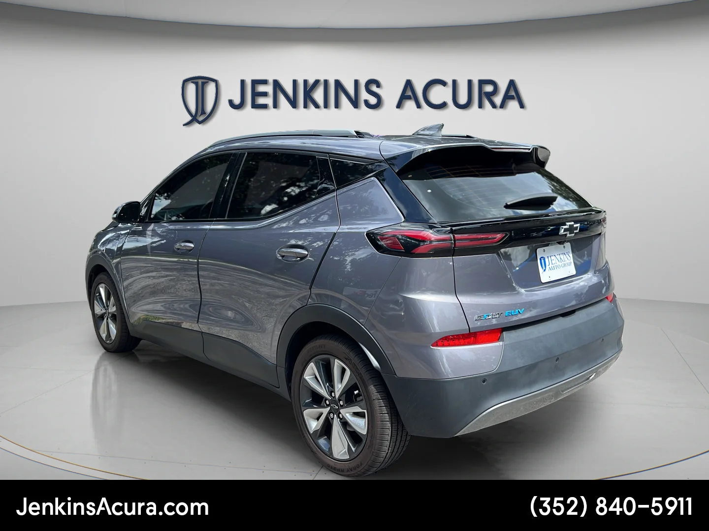 Used 2022 Gray Ghost Metallic Chevrolet LT image 5