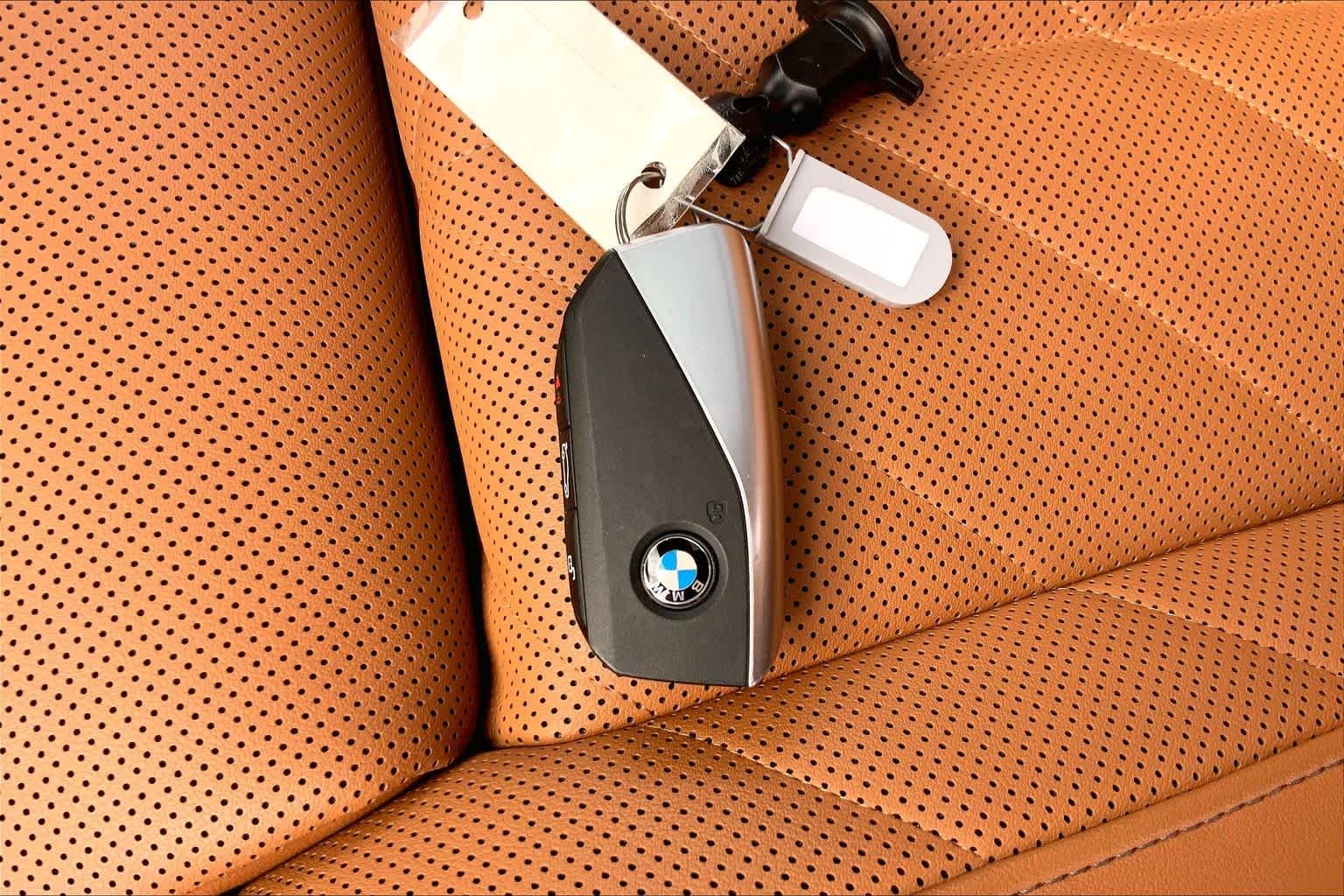 Certified Used 2024 Alpine White BMW xDrive40i image 14