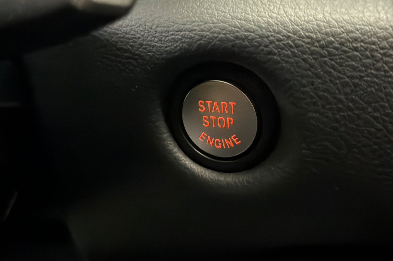 Used 2023 ARCTIC WHITE Toyota 3.0 image 17