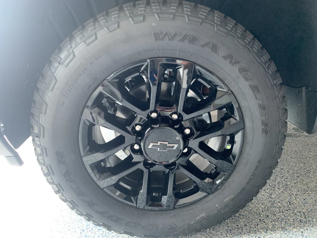 New 2026 Lakeshore Blue Metallic Chevrolet Custom image 29