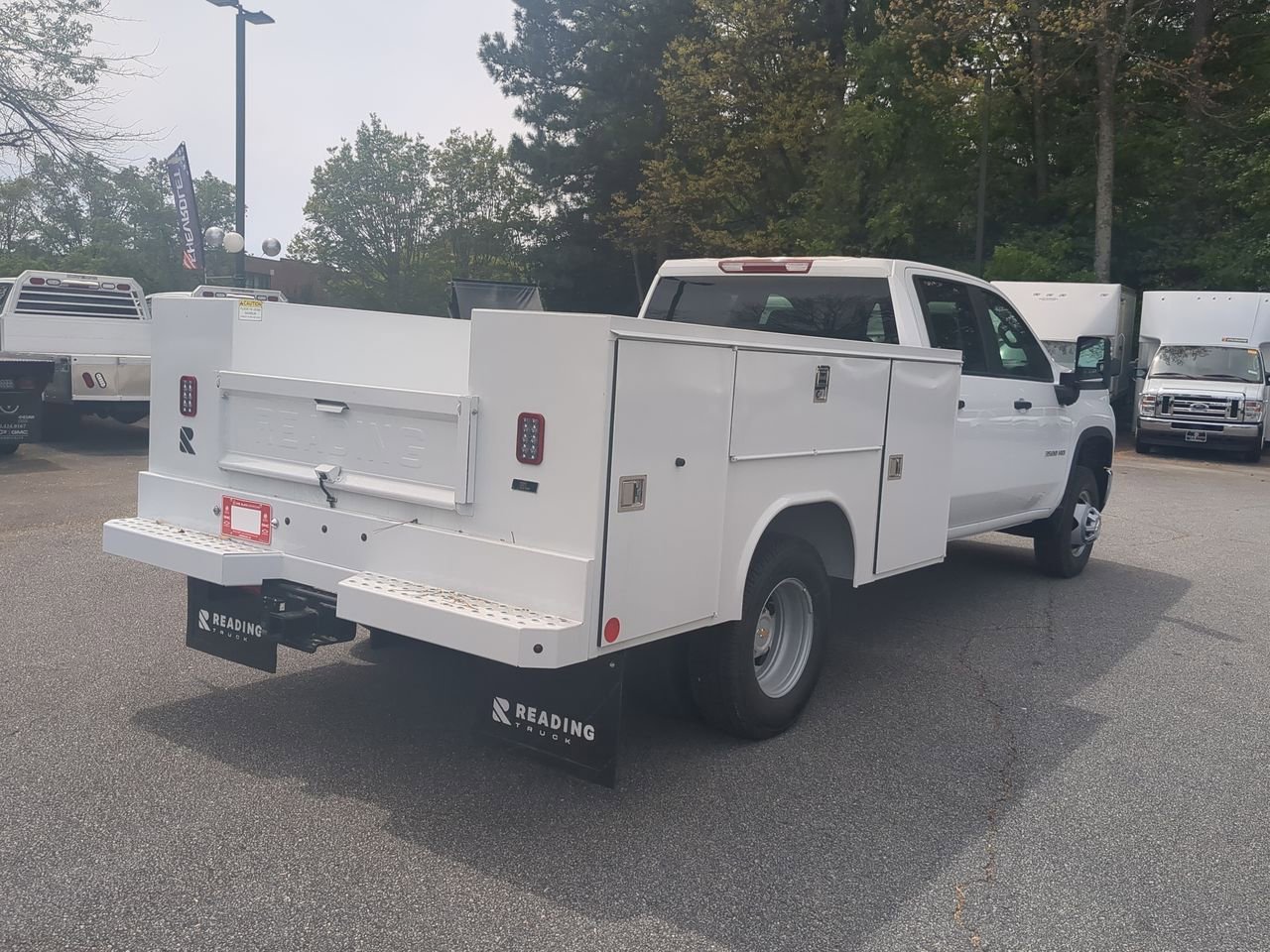 New 2026 Summit White Chevrolet Work Truck image 8