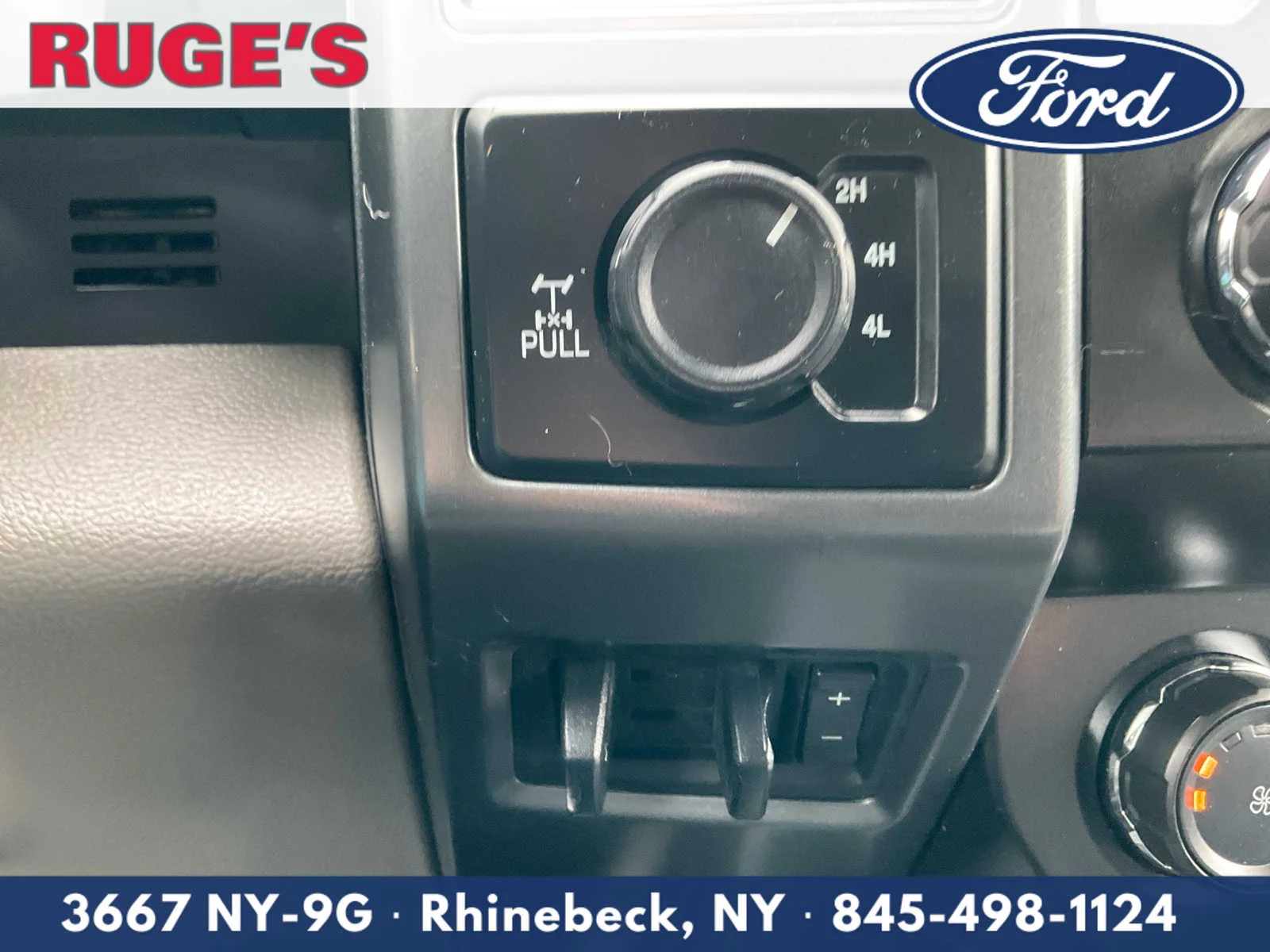 Used 2022 Iconic Silver Ford XLT image 24
