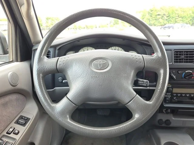 Used 2004 Gray Toyota PreRunner image 12
