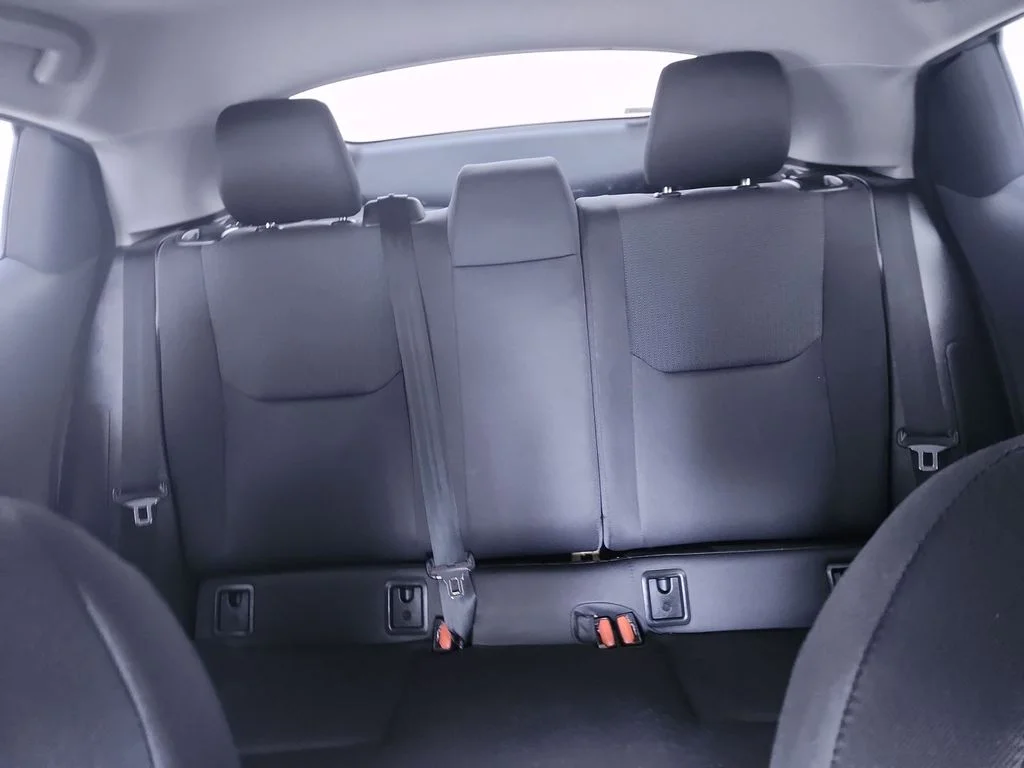 2023 Toyota Prius LE - Photo 21