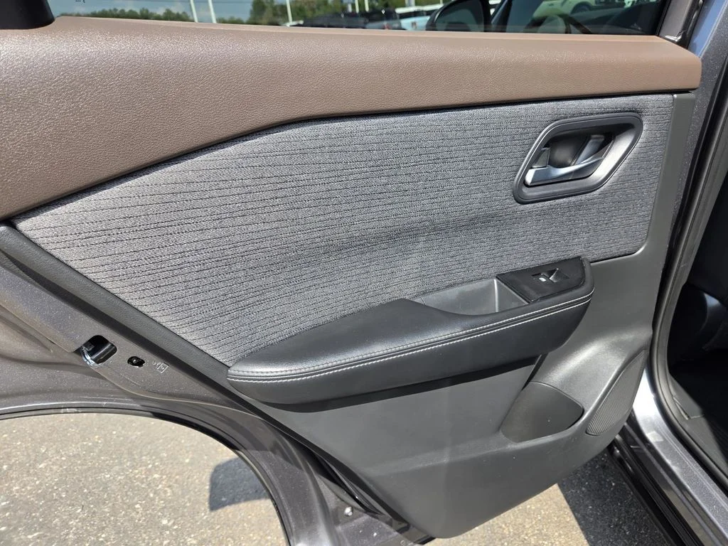 Used 2023 Gun Metallic Nissan SV image 36