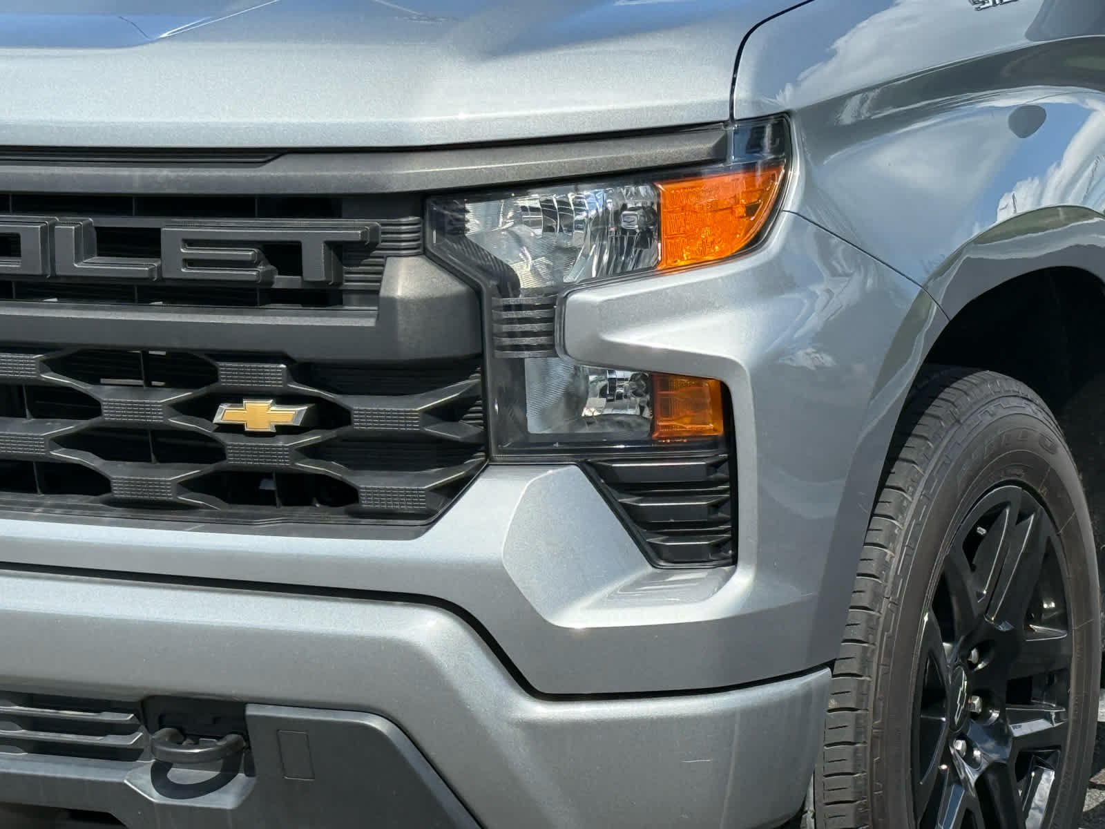 Used 2023 Sterling Gray Metallic Chevrolet Custom image 10