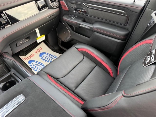 New 2026 Diamond Black Crystal Pearl-Coat Exterior Paint RAM RHO image 18