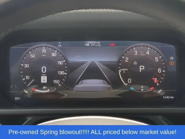Used 2020  Land Rover SE image 29