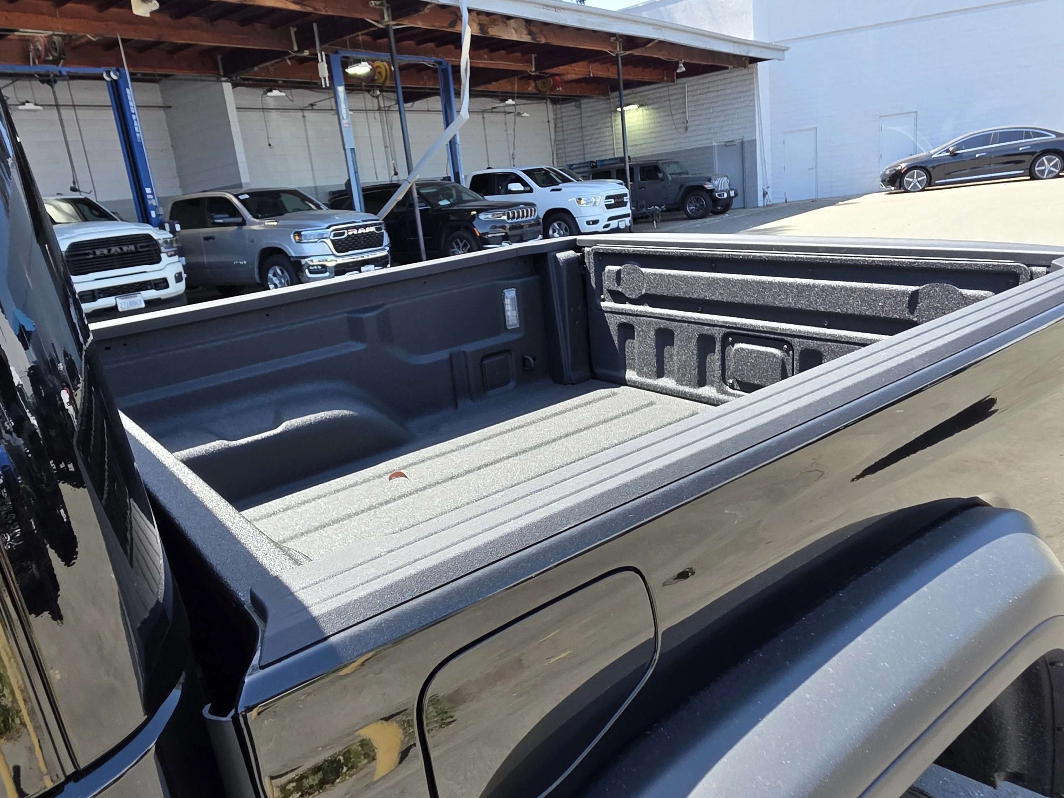 New 2026 Black Clearcoat Jeep Mojave image 12