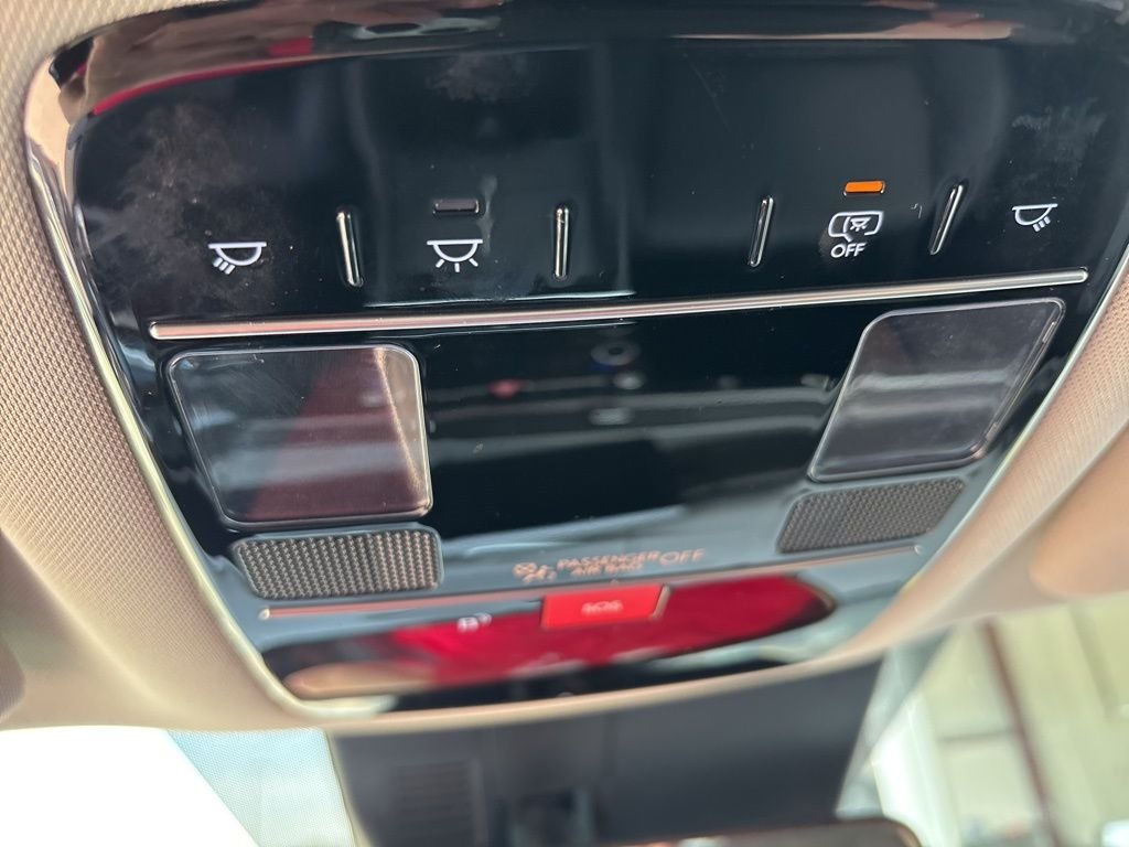 Used 2025 Gray Hyundai SEL image 28