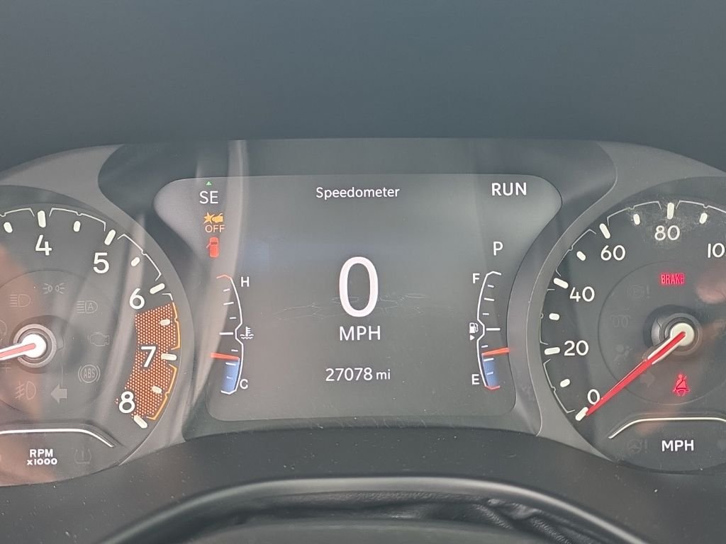 Used 2023 Gray Jeep Latitude image 18