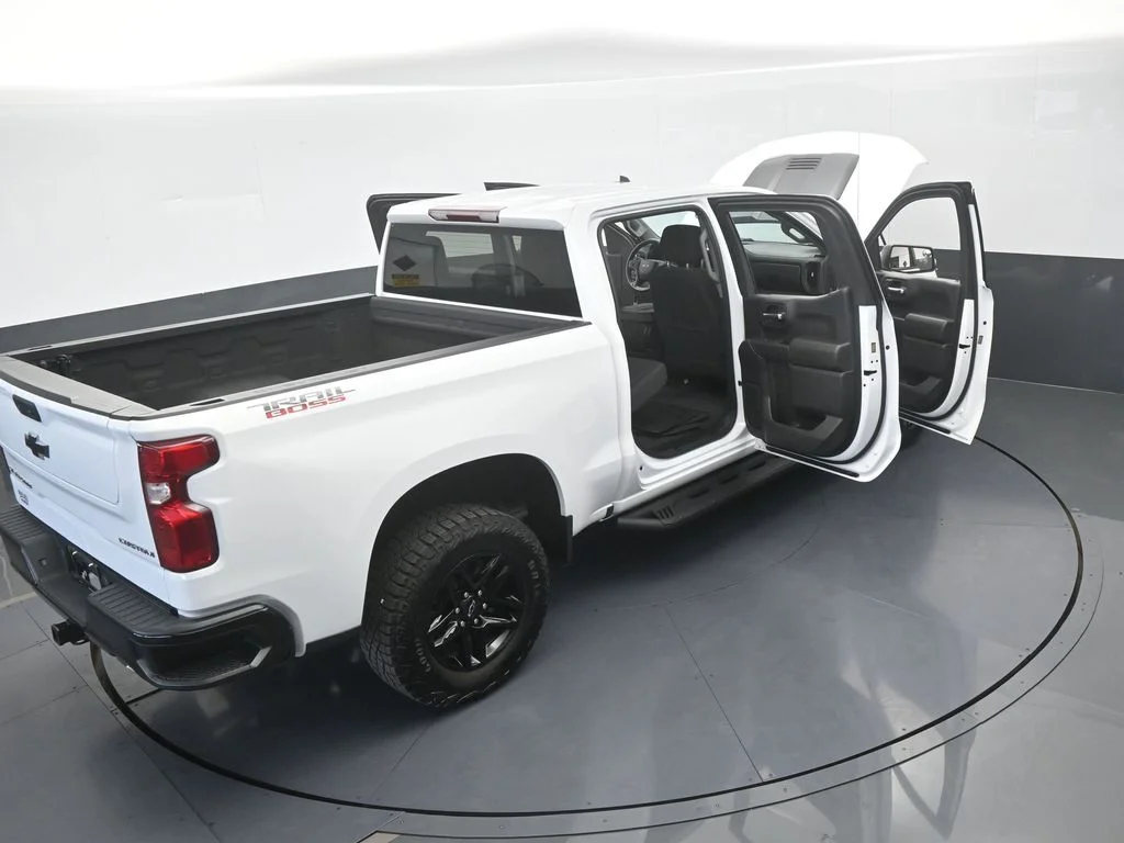 Used 2024 Summit White Chevrolet Custom Trail Boss image 72