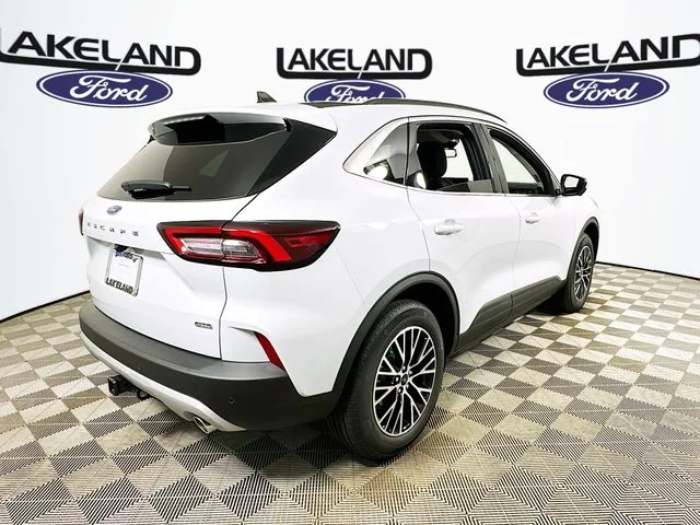 New 2025 Silver Ford Base image 4