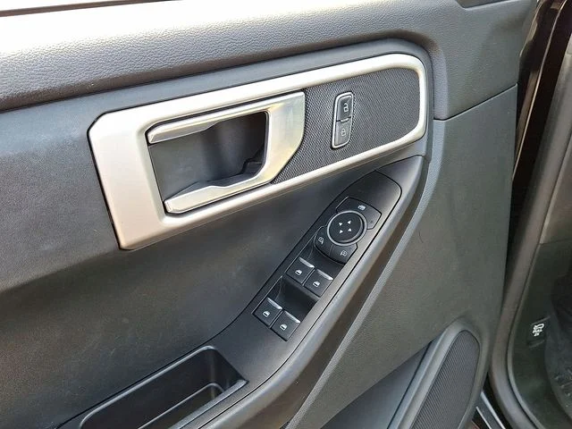 2020 Ford Explorer Base - Photo 21