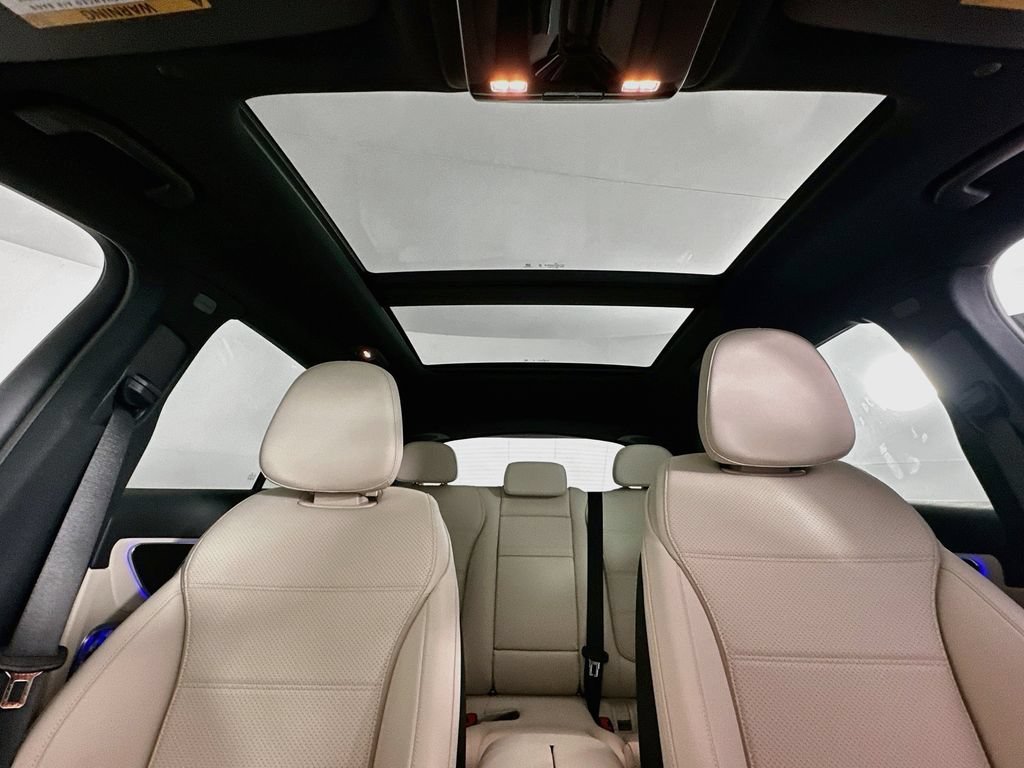 New 2027 MANUFAKTUR Moonlight White Metallic Mercedes-Benz GLC 350e image 57