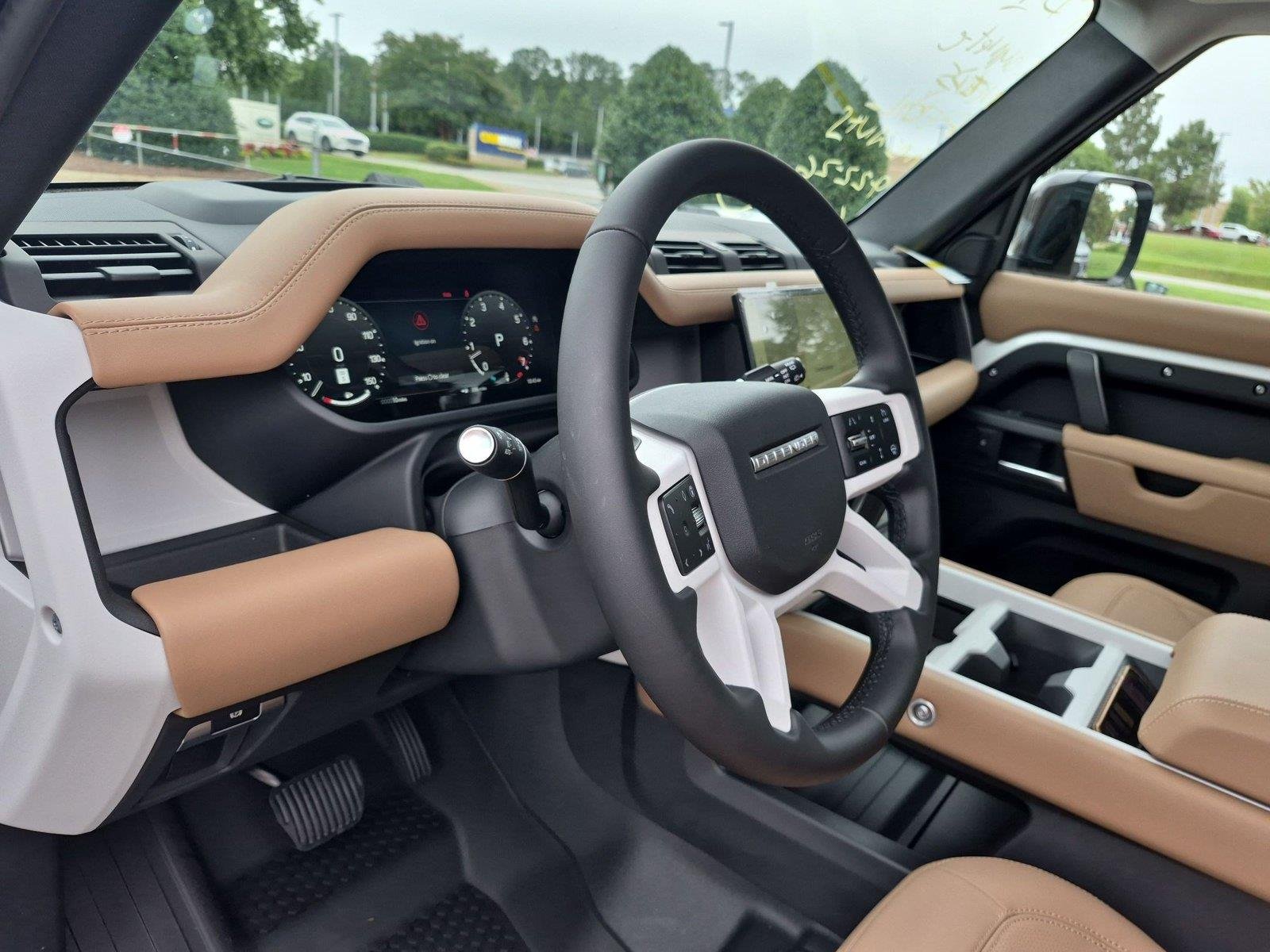 New 2026 Fuji White Land Rover S image 17