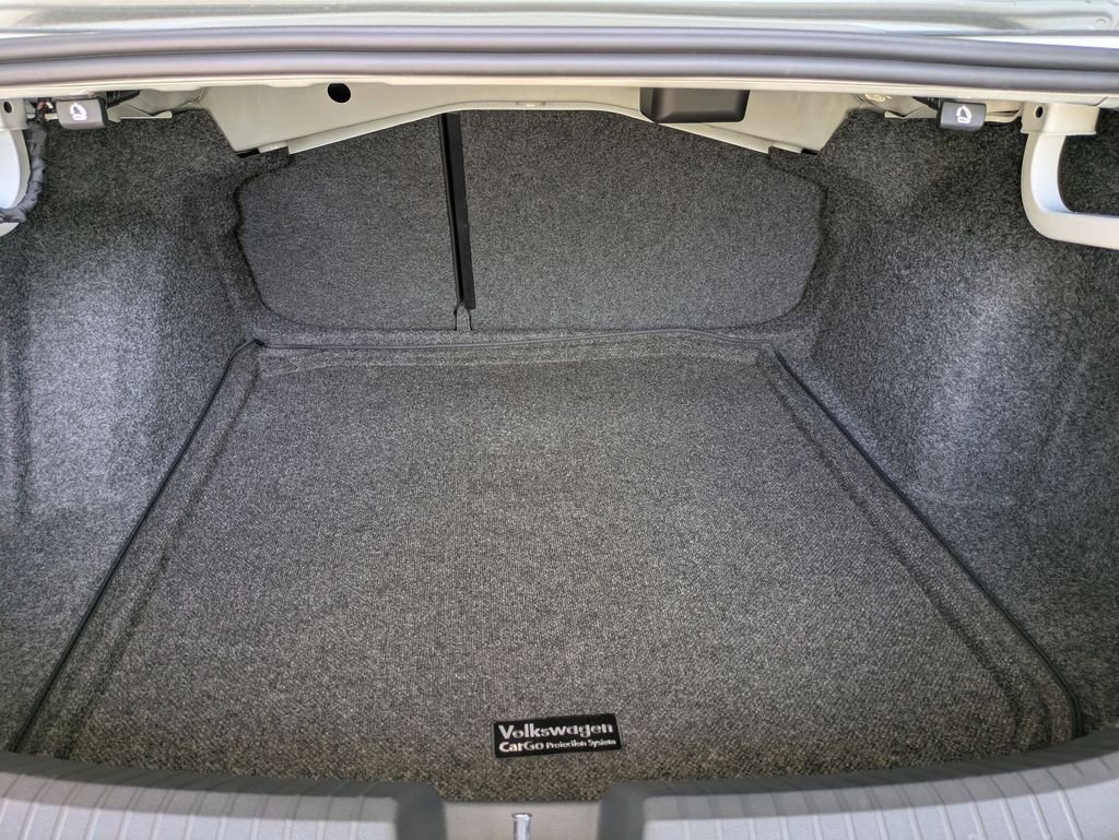 2025 Volkswagen Jetta Sport - Photo 21