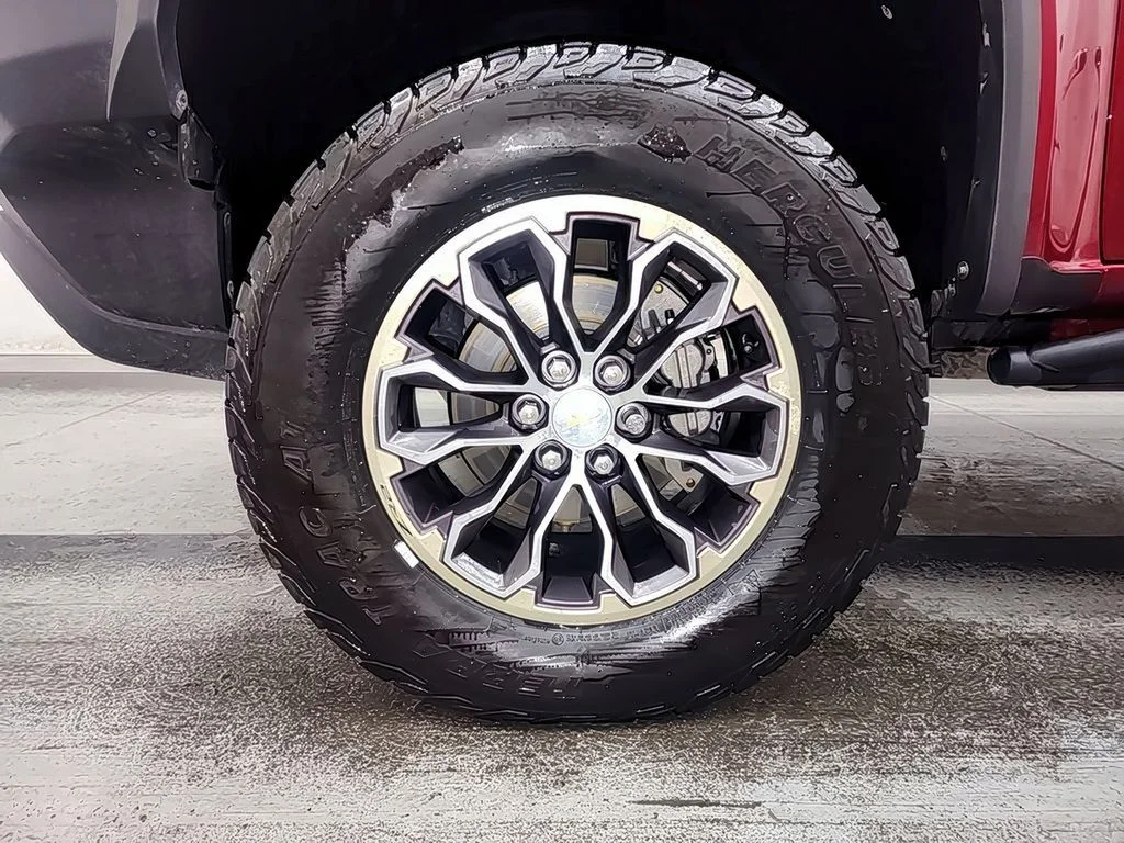 Used 2018 Cajun Red Tintcoat Chevrolet 4WD ZR2 image 14