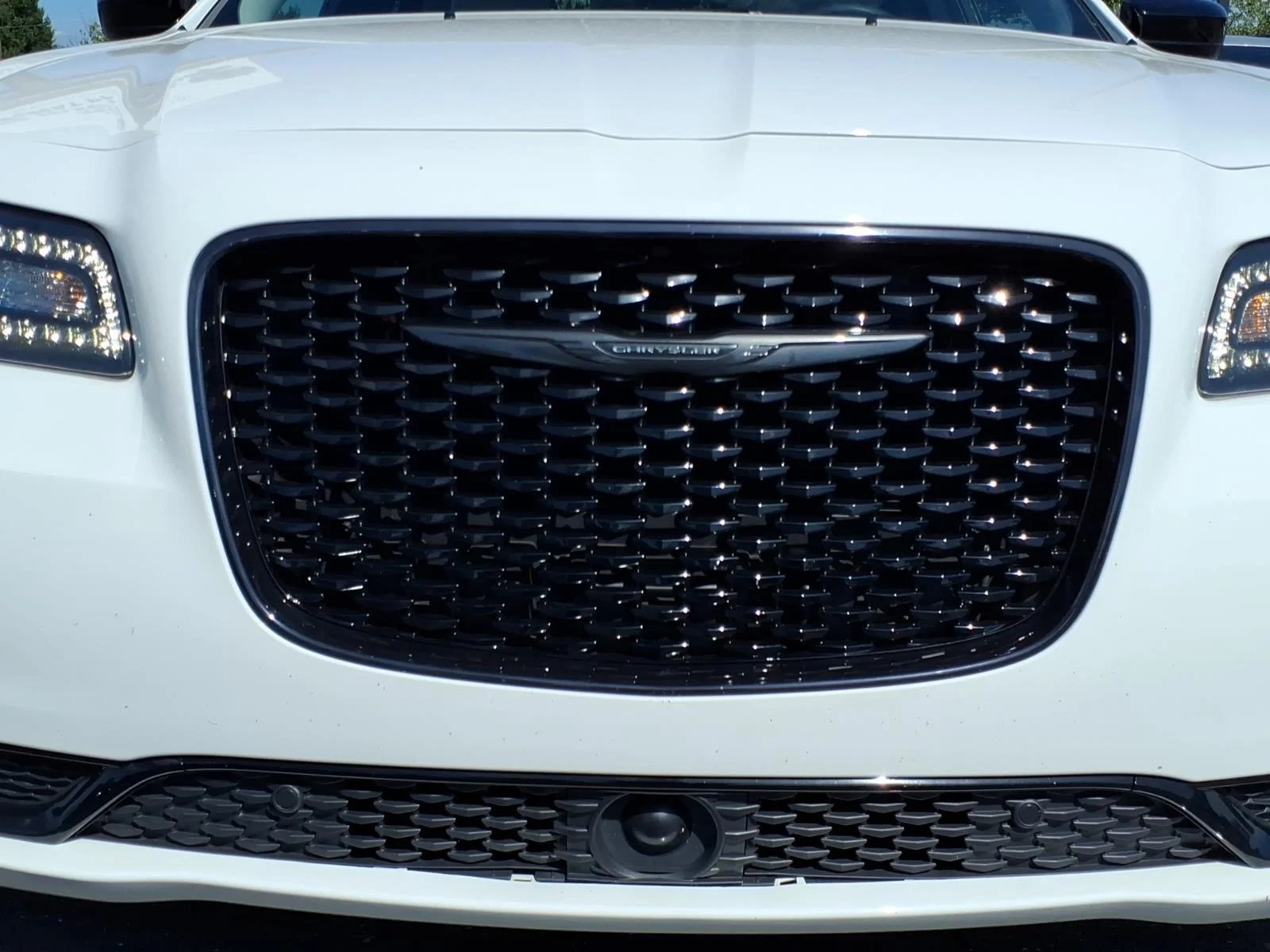 Used 2023 Bright White Clearcoat Chrysler Touring image 13