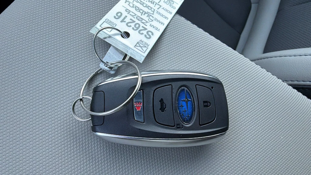 Used 2026 Crystal White Pearl Subaru Limited image 29